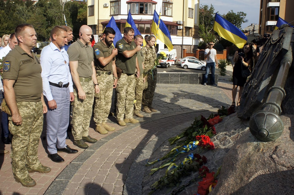Військовослужбовці ТЦК та СП Полтави вшанували пам’ять загиблих захисників України