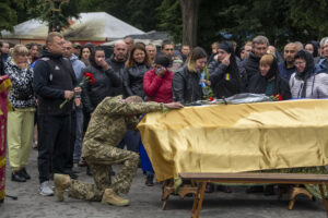 На Полтавщині поховали трьох воїнів, які ціною власного життя захищали Україну