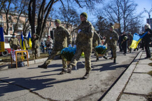 Військовослужбовці Полтави вшанували пам’ять героїв Небесної сотні