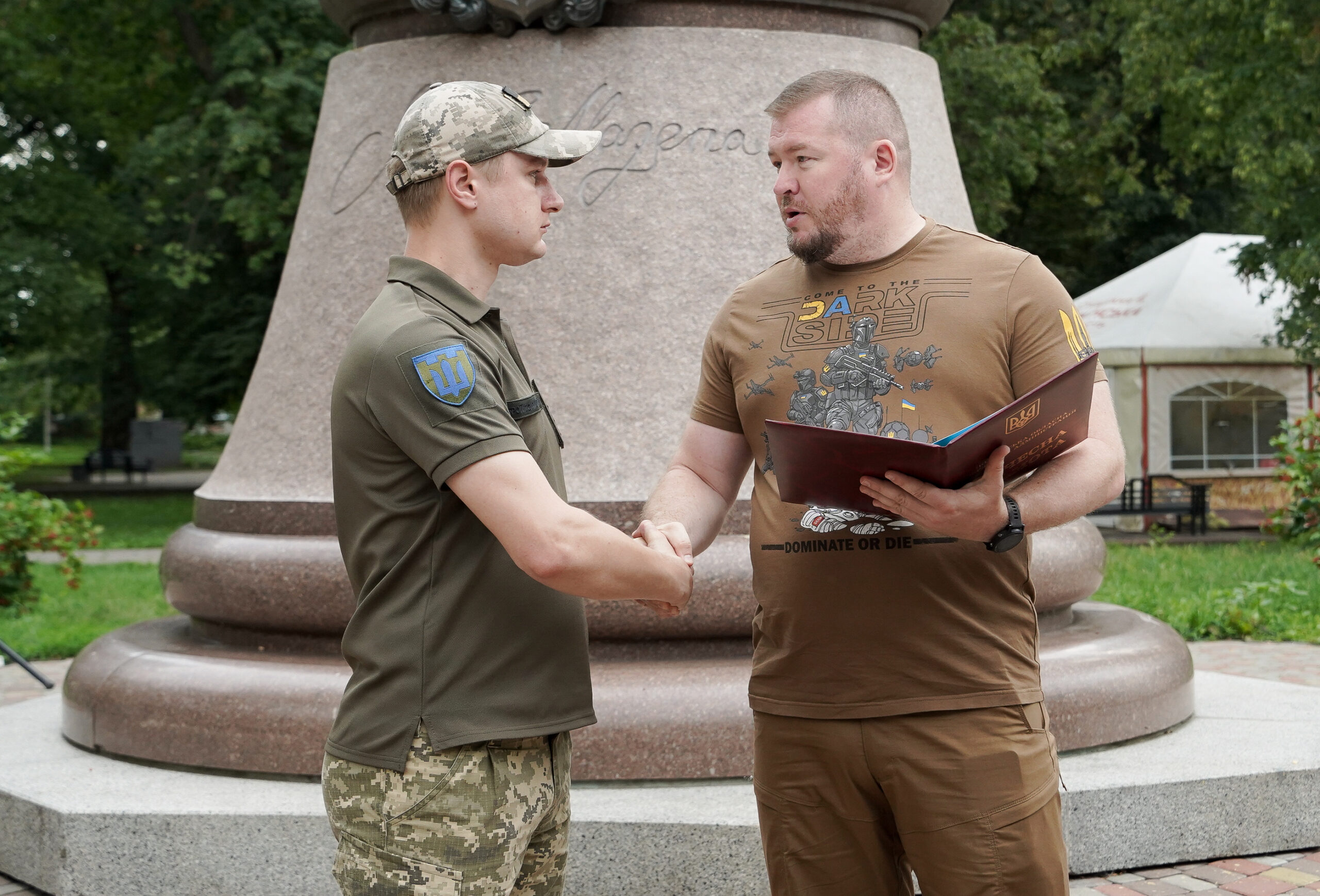 З нагоди Дня Української Державності військовослужбовці Полтавського гарнізону отримали нагороди