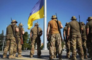 Військовослужбовці Полтавського гарнізону взяли участь у підняті головного прапора області